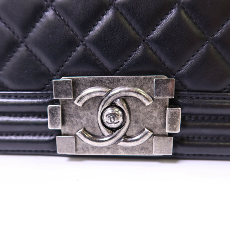 CHANEL 牛皮皮革Boy 25鏈帶肩背袋-10