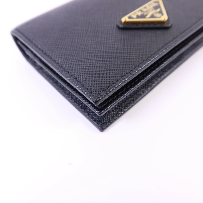 PRADA 牛皮皮革Wallet金扣錢包-9