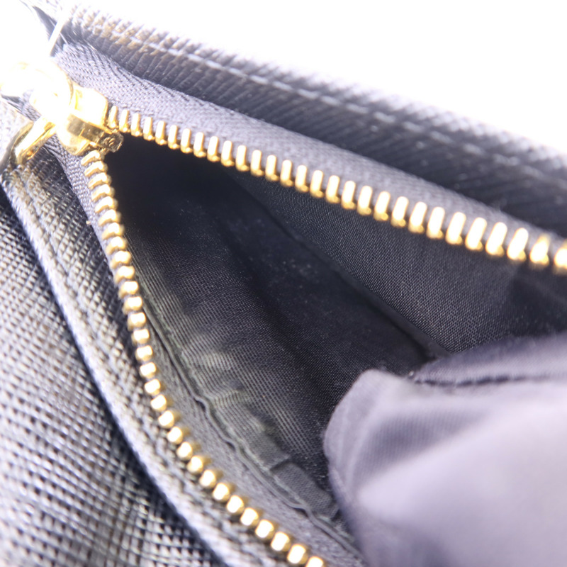 PRADA 牛皮皮革Wallet金扣錢包-12