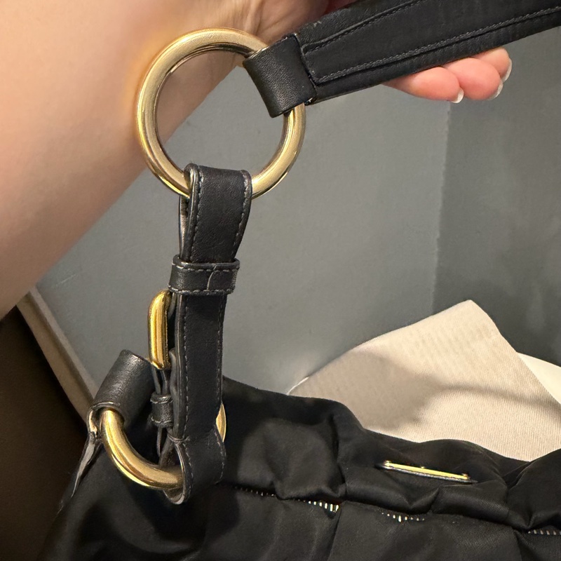 Prada 經典尼龍 雲朵包 Hobo包 肩背包 黑 金釦-27