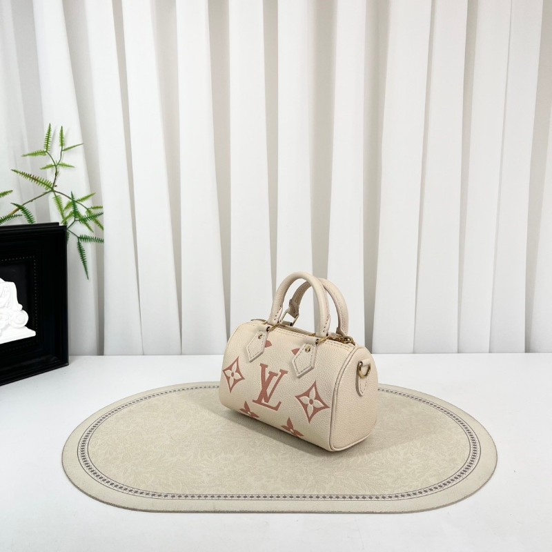 sq zzz LV路易威登  芯片款 speedynano草莓牛奶手提包單肩斜挎包 奶粉色Empreinte軟粒面牛皮配上可拆卸肩帶 胖乎乎簡直草莓牛奶即視感 小姐姐值得擁有的一只包包-3