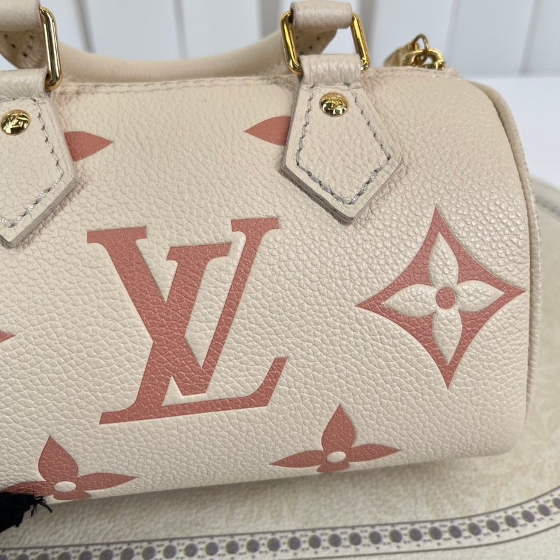 sq zzz LV路易威登  芯片款 speedynano草莓牛奶手提包單肩斜挎包 奶粉色Empreinte軟粒面牛皮配上可拆卸肩帶 胖乎乎簡直草莓牛奶即視感 小姐姐值得擁有的一只包包-22