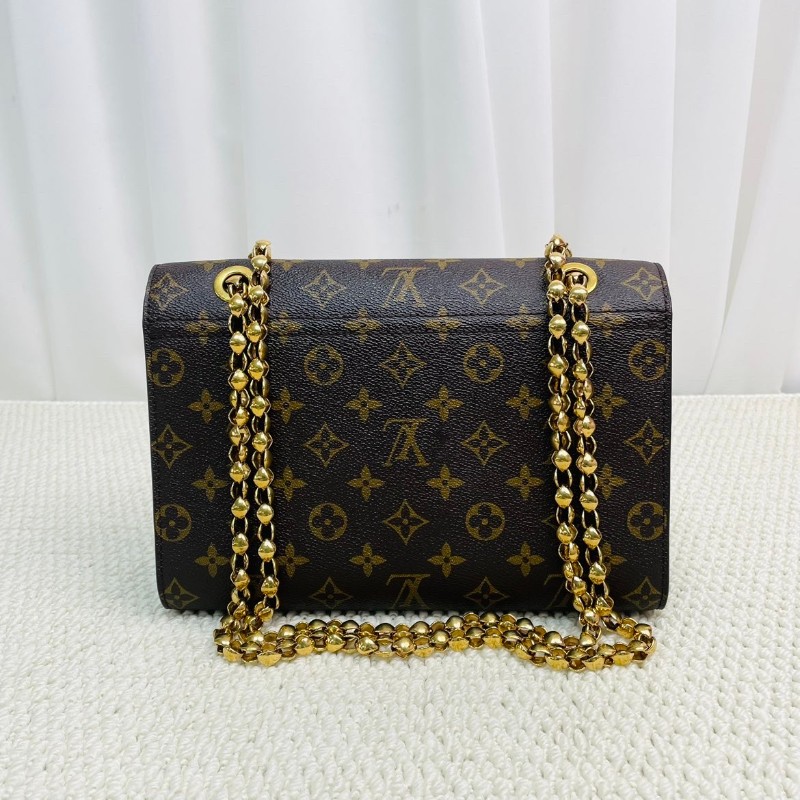 專櫃價2.8折！LOUIS VUITTON  Victoire系列維多利亞老花鏈條皮革包 可斜挎可單肩-1