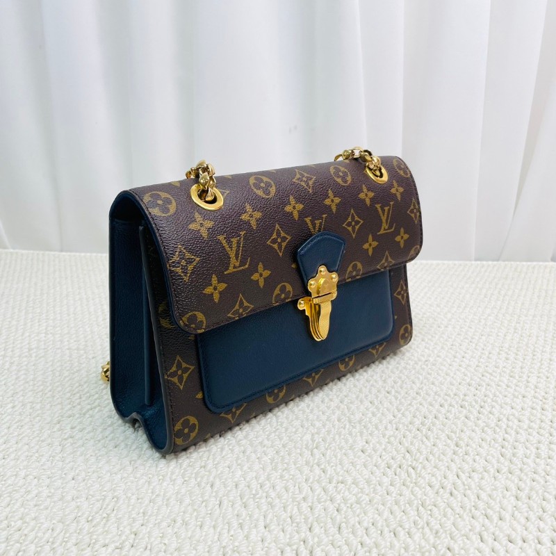 專櫃價2.8折！LOUIS VUITTON  Victoire系列維多利亞老花鏈條皮革包 可斜挎可單肩-2