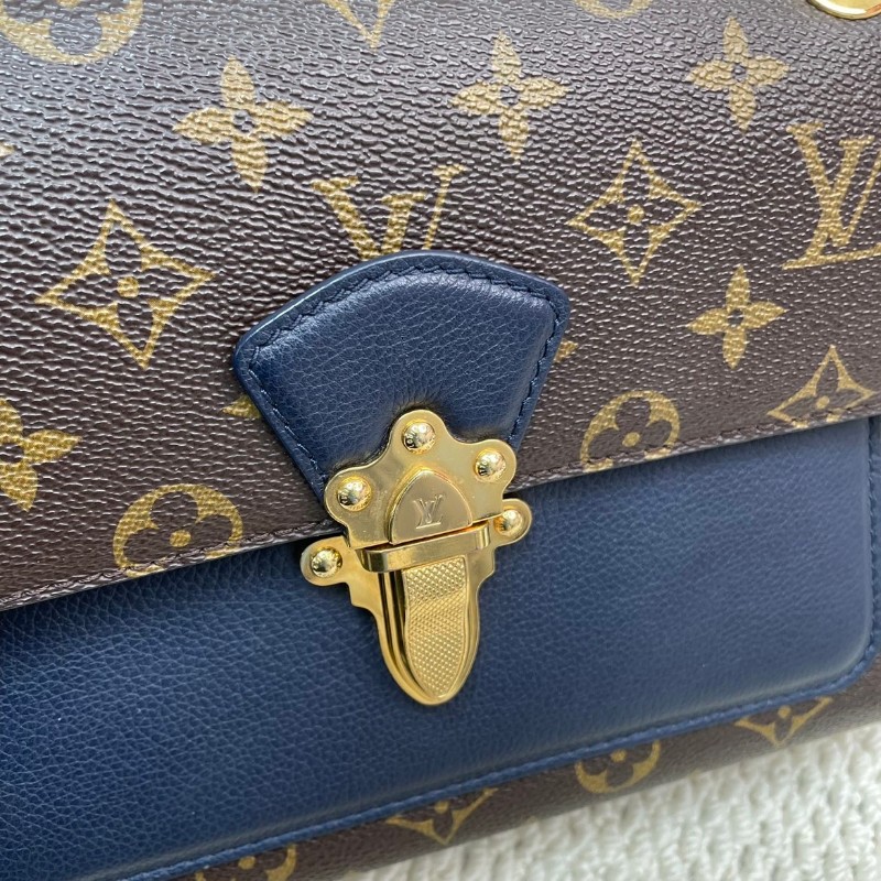 專櫃價2.8折！LOUIS VUITTON  Victoire系列維多利亞老花鏈條皮革包 可斜挎可單肩-12