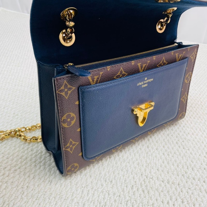 專櫃價2.8折！LOUIS VUITTON  Victoire系列維多利亞老花鏈條皮革包 可斜挎可單肩-13