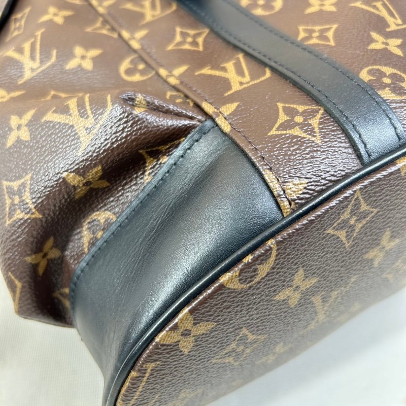 LV路易威登老花雙肩包 經典老花配黑色牛皮 辨識度高 容量超大大 日常通勤旅行都很實用-9