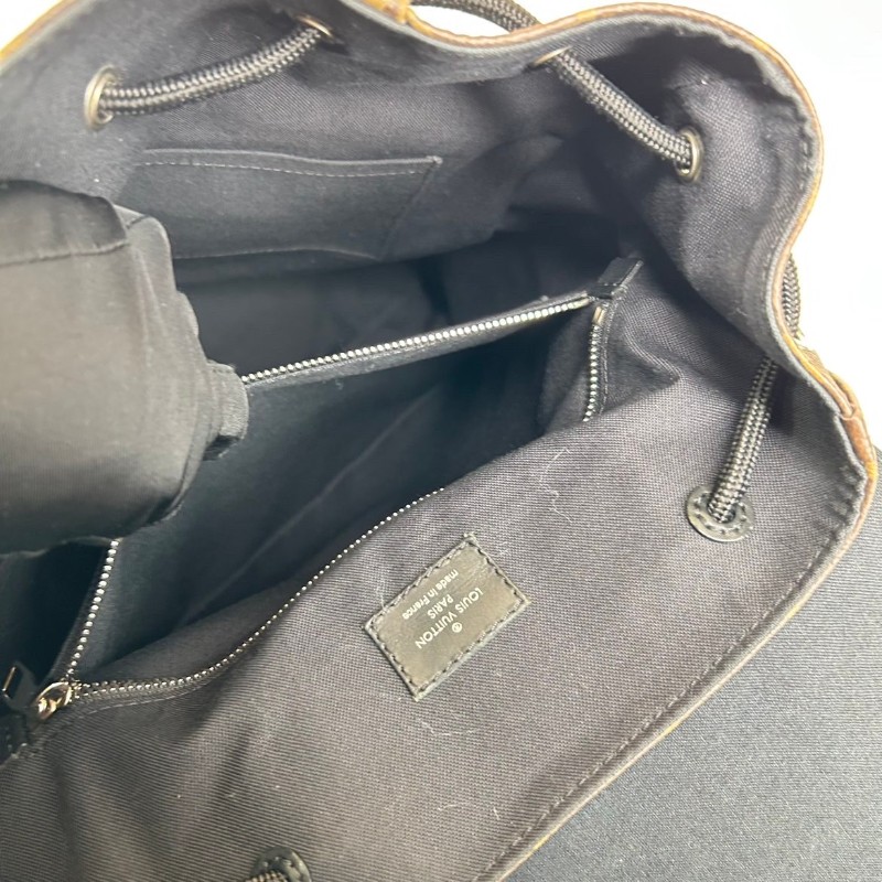 LV路易威登老花雙肩包 經典老花配黑色牛皮 辨識度高 容量超大大 日常通勤旅行都很實用-17