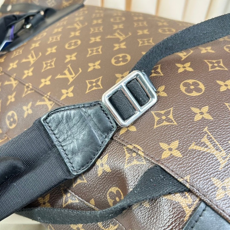 LV路易威登老花雙肩包 經典老花配黑色牛皮 辨識度高 容量超大大 日常通勤旅行都很實用-21