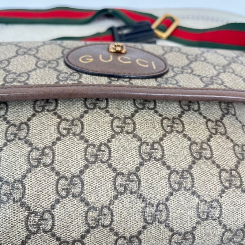 GUCCI古馳  Neo Vintage系列 燙金徽標老花滿印虎頭裝飾條紋肩帶 帆布拼皮 郵差包 腰包斜挎包 小號 烏木色/棕色-15
