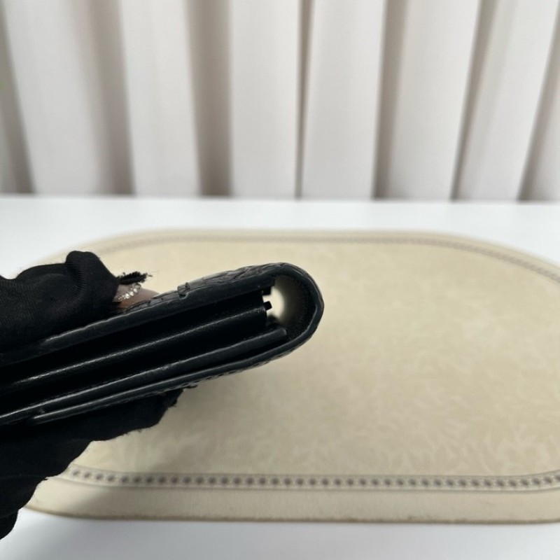 LV路易威登 黑色鱷魚皮長款錢包 金色V扣 質感高級 容量大 卡位零錢都能裝 日常通勤、手拿手提都可以 百搭實用 宴會聚會也很合適-14