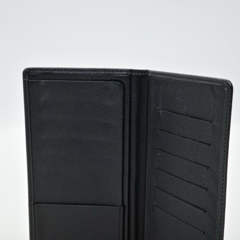🉐閒置出清 Louis Vuitton 路易威登 Taiga 黑色 牛皮 男用長夾-7
