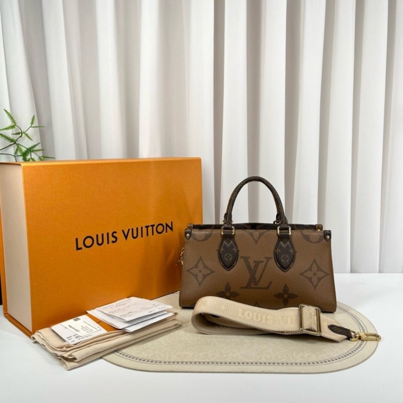 zzz LV路易威登 24年票 芯片款 eastwest 橫版老花onthego 經典老花配色 金色五金 鏈條肩帶可拆卸 手提斜挎兩用 容量實用 日常通勤、逛街都很百搭-1