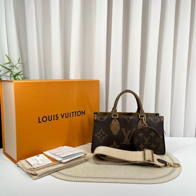 zzz LV路易威登 24年票 芯片款 eastwest 橫版老花onthego 經典老花配色 金色五金 鏈條肩帶可拆卸 手提斜挎兩用 容量實用 日常通勤、逛街都很百搭-5