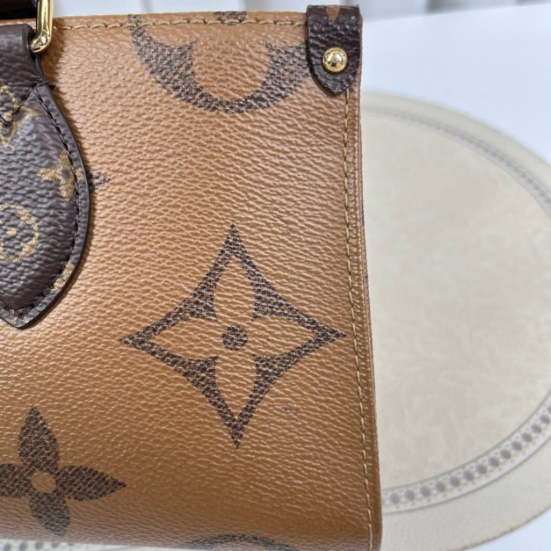 zzz LV路易威登 24年票 芯片款 eastwest 橫版老花onthego 經典老花配色 金色五金 鏈條肩帶可拆卸 手提斜挎兩用 容量實用 日常通勤、逛街都很百搭-8