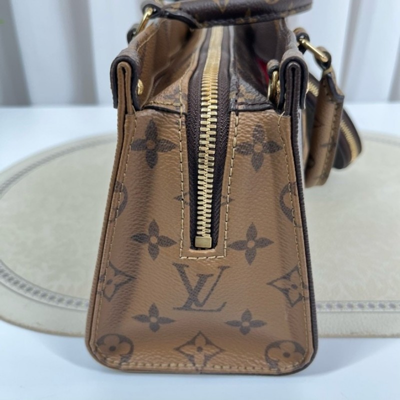 zzz LV路易威登 24年票 芯片款 eastwest 橫版老花onthego 經典老花配色 金色五金 鏈條肩帶可拆卸 手提斜挎兩用 容量實用 日常通勤、逛街都很百搭-23