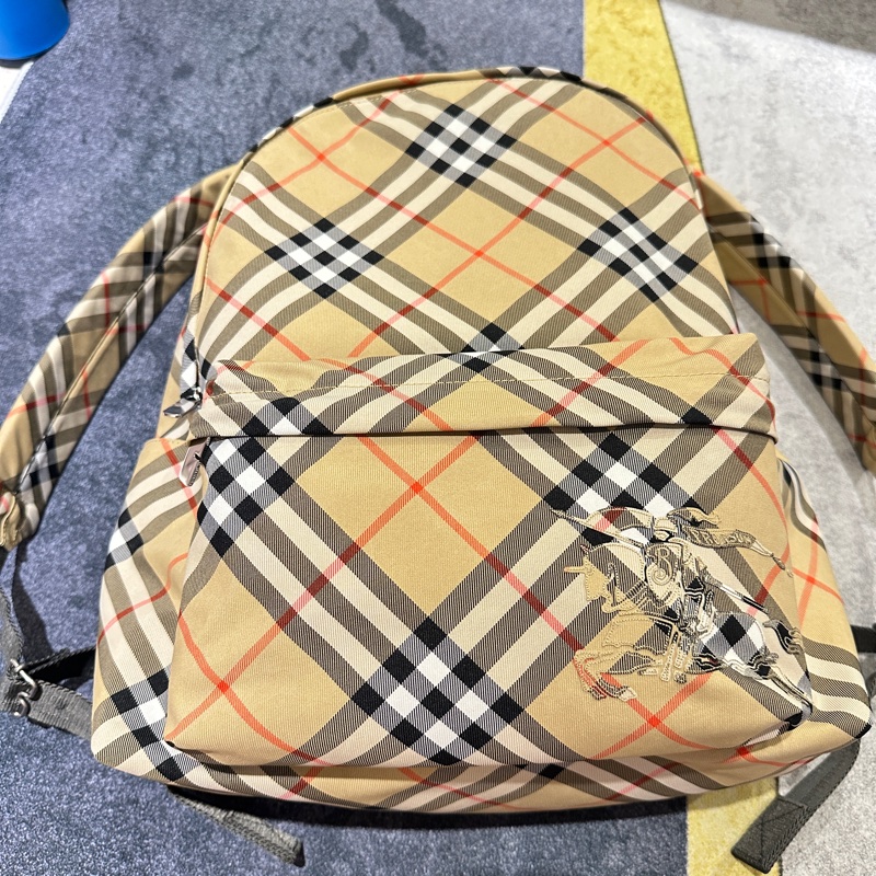 BURBERRY沙色 經典格紋 騎士 戰馬 後背包 9.9成新-1