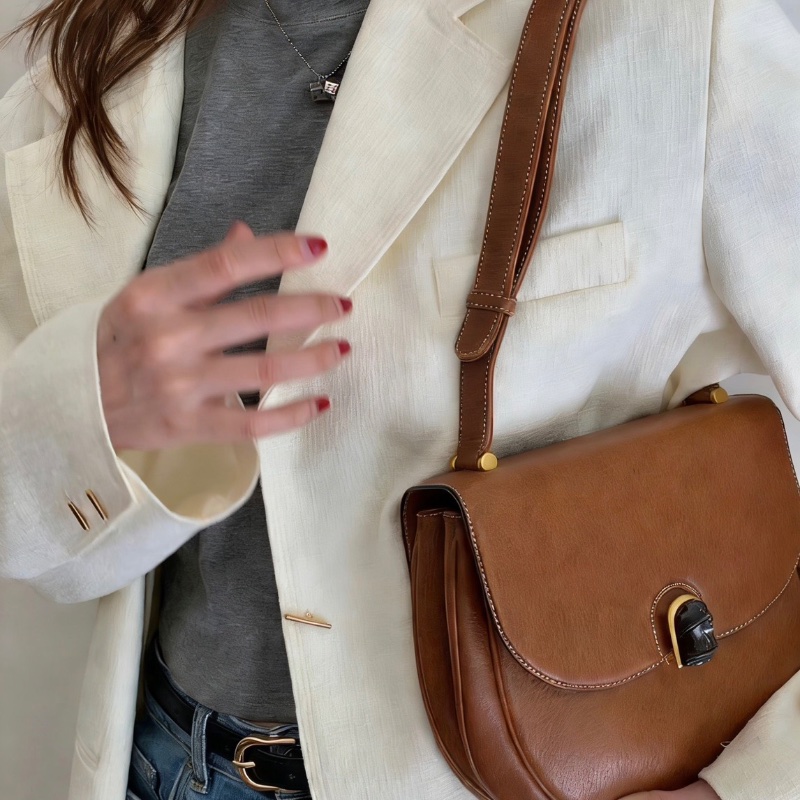 GUCCI棕色金扣中古肩背斜背竹節包24*20*7 98新配件塵袋-0