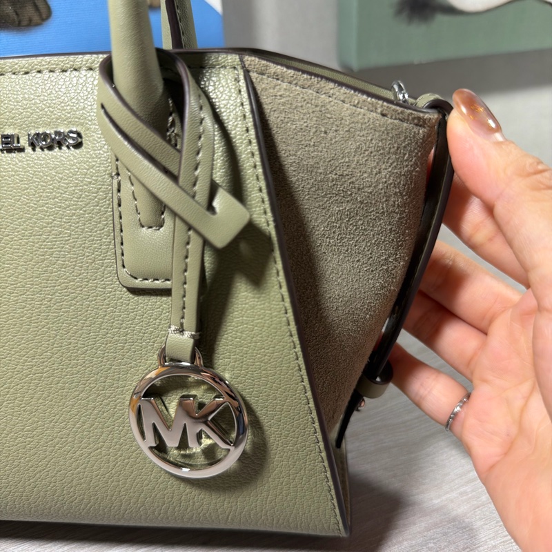MICHAEL KORS 迷你蝙蝠包 手提斜背兩用包-1