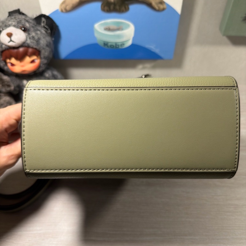 MICHAEL KORS 迷你蝙蝠包 手提斜背兩用包-11