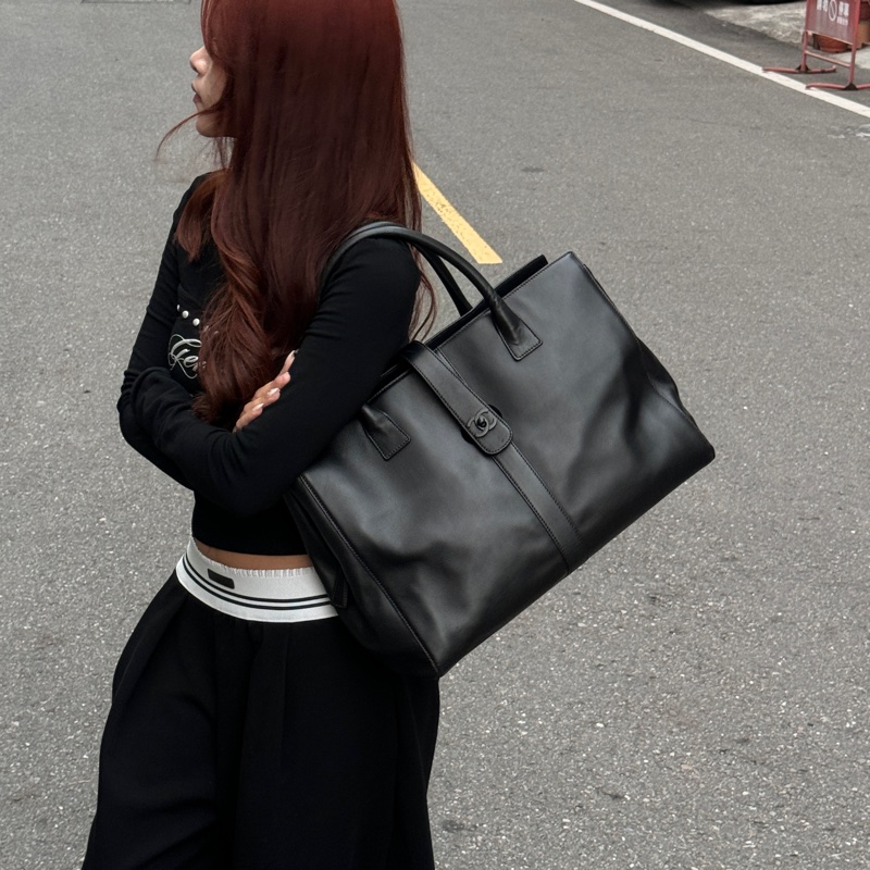 【極新🎁 超稀有】 Chanel “so black” 全黑黑武士 羊皮肩背包（專櫃27.6萬）-4