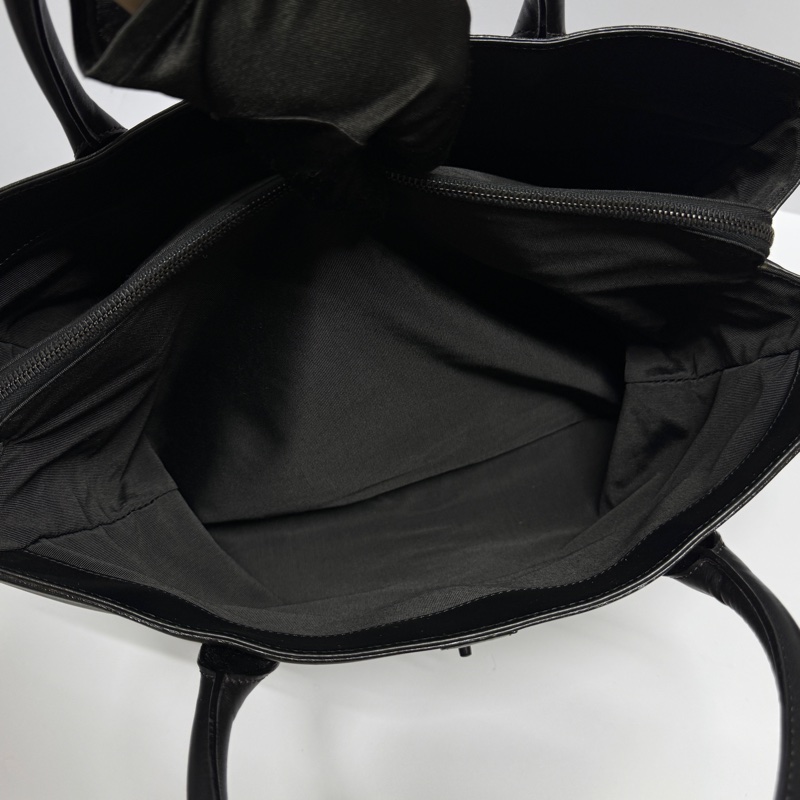 【極新🎁 超稀有】 Chanel “so black” 全黑黑武士 羊皮肩背包（專櫃27.6萬）-17
