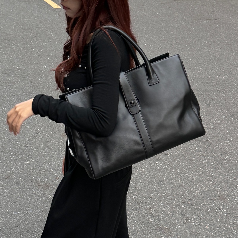 【極新🎁 超稀有】 Chanel “so black” 全黑黑武士 羊皮肩背包（專櫃27.6萬）-28