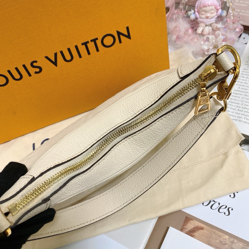 LV M46099牛皮壓紋牛角包腋下包 奶白 芯片款🏅-14