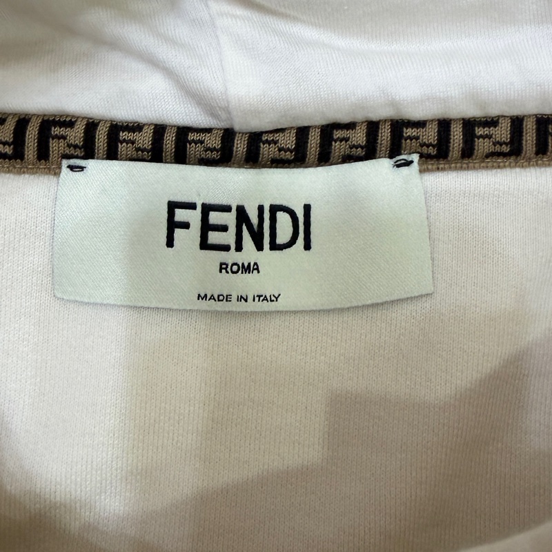 Fendi 米白色連帽短版帽T 內刷絨-3