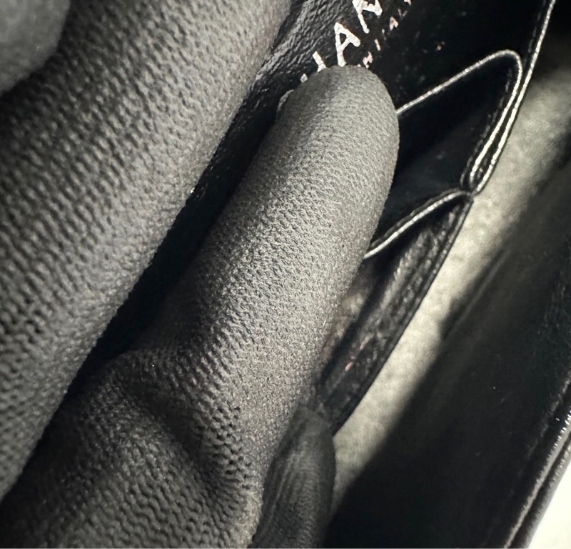 CHANEL 黑色漆皮 涼皮 雙蓋 皮穿練 coco 25cm 肩背包 側背包 斜背包 #割愛收藏 vintage 85新  正常使用痕跡  這個專櫃現在現在同系列新款要40萬 🛫-38