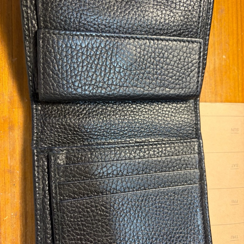 GUCCI 荔枝皮短夾-1