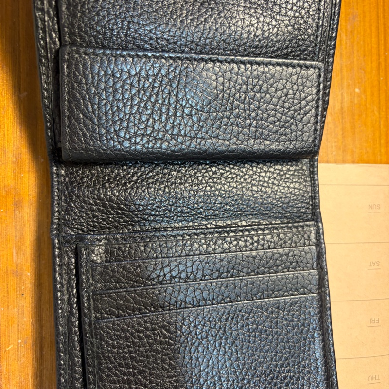 GUCCI 荔枝皮短夾-10