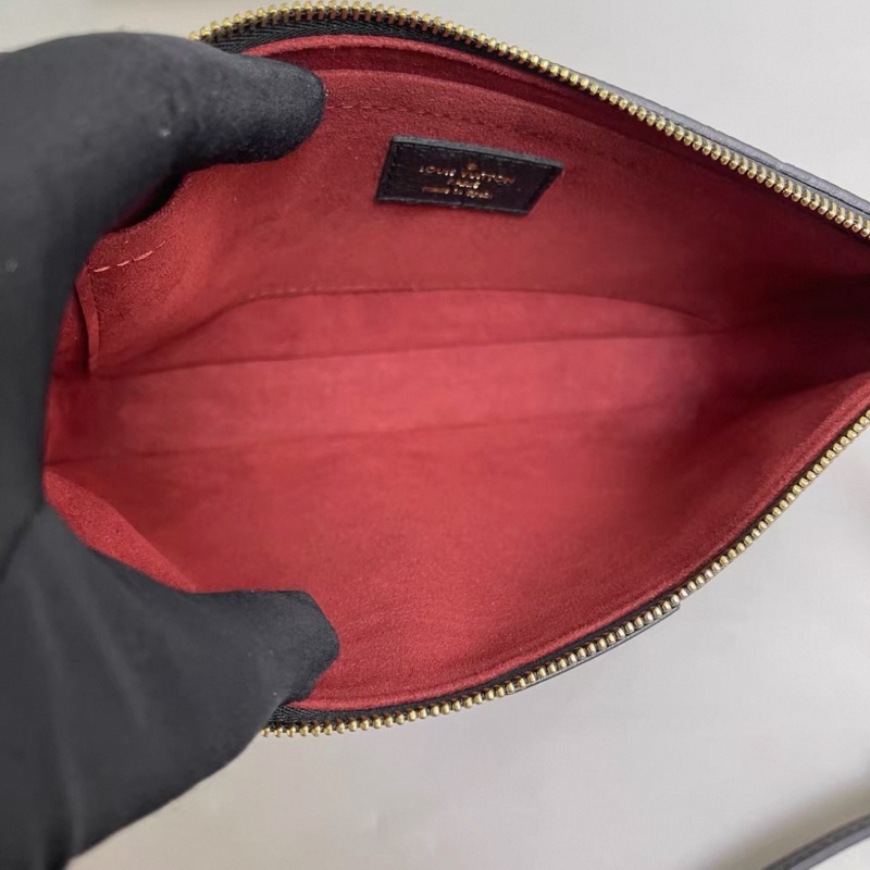 LV路易威登Multi Pochette黑白壓紋四合一 芯片-7