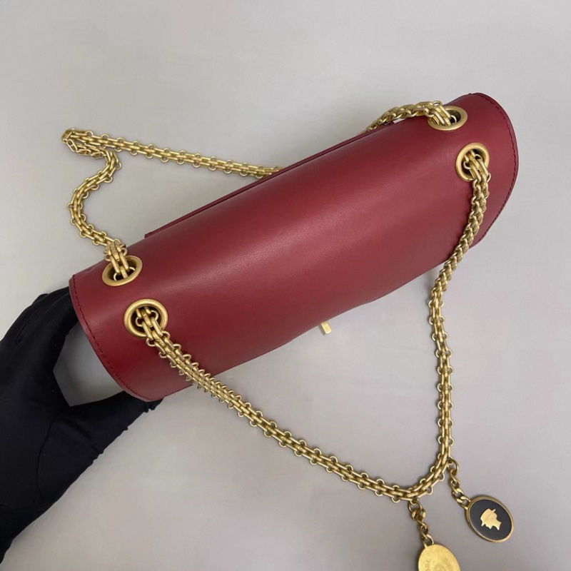 Chanel香奈兒 2.55小號酒紅色牛皮漢堡徽章包-4