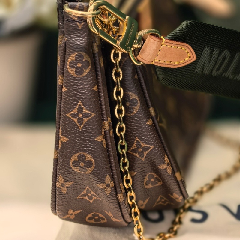 LouisVuitton路易威登 五合一綠肩帶 芯片款 附件：有塵袋-1