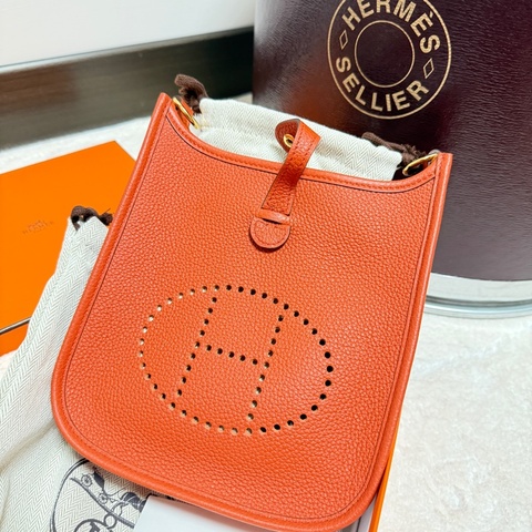 近全新愛馬仕Hermes mini evelyne 16 火焰橘金釦