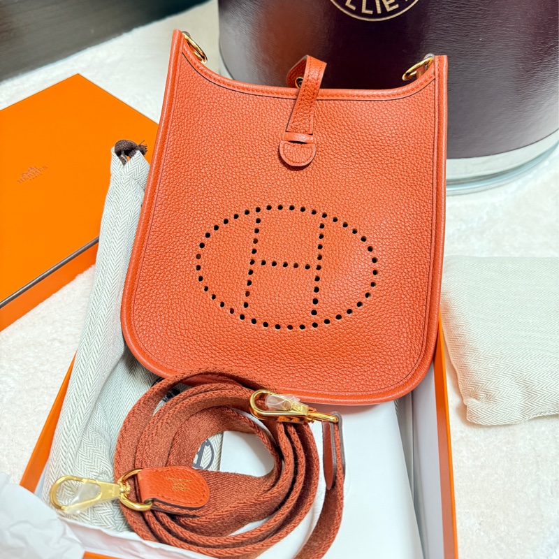 近全新愛馬仕Hermes mini evelyne 16 火焰橘金釦-1