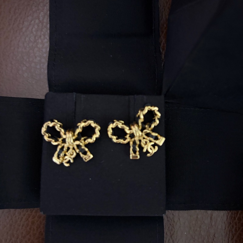 CHANEL蝴蝶結耳環 皮穿鏈-6