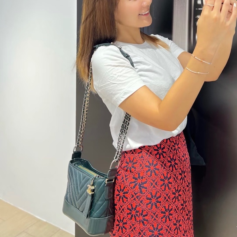 CHANEL V紋小號流浪肩背斜背鏈條包20*15*8 98新配件保卡塵袋-0