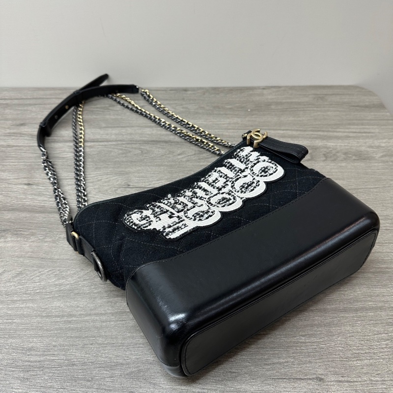 CHANEL 黑金流浪中號字母印花肩背斜背包28*22*10 98新配件塵袋-5