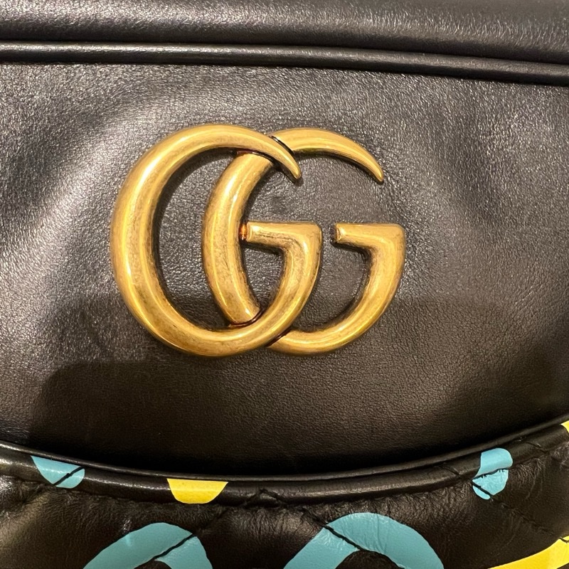 Gucci Marmont系列星星塗鴉款牛皮斜背相機包-3