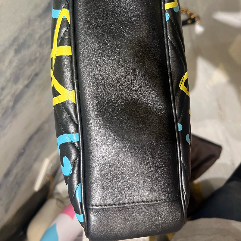 Gucci Marmont系列星星塗鴉款牛皮斜背相機包-9