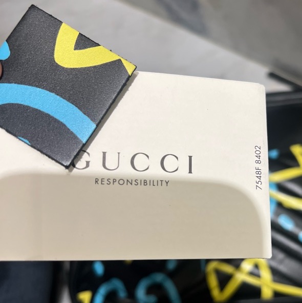 Gucci Marmont系列星星塗鴉款牛皮斜背相機包-14