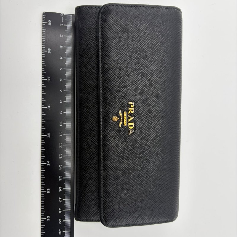 Prada 經典 Saffiano 十字紋牛皮長款翻蓋銀包-0