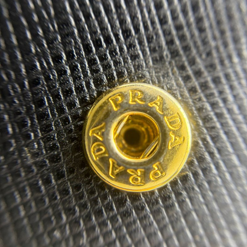 Prada 經典 Saffiano 十字紋牛皮長款翻蓋銀包-19