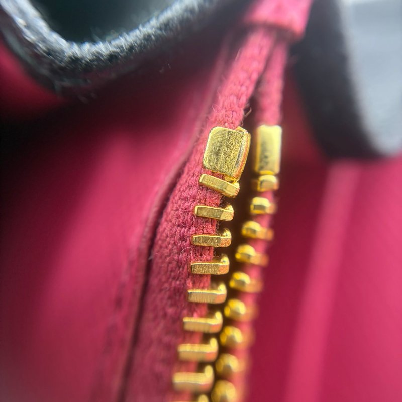 Prada 經典 Saffiano 十字紋牛皮長款翻蓋銀包-20