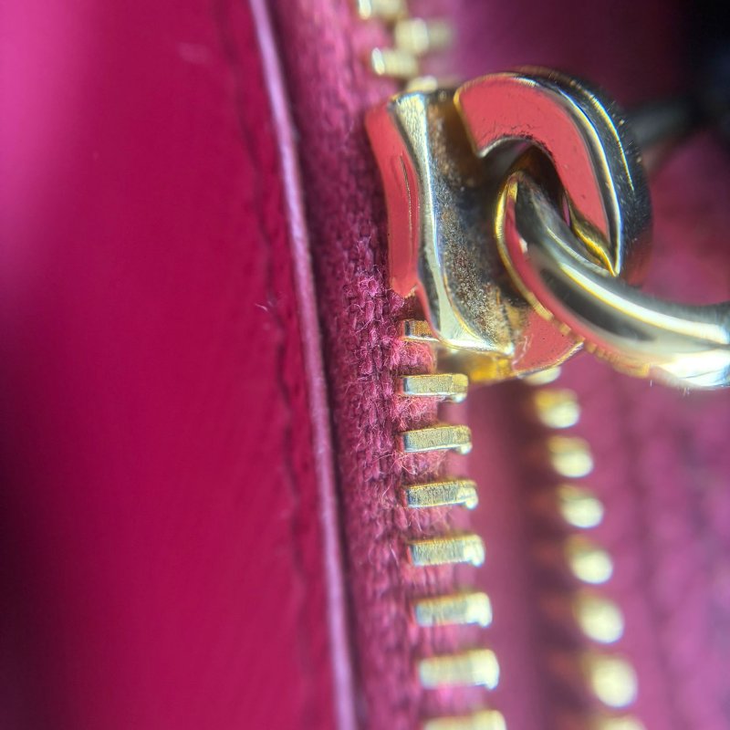 Prada 經典 Saffiano 十字紋牛皮長款翻蓋銀包-28