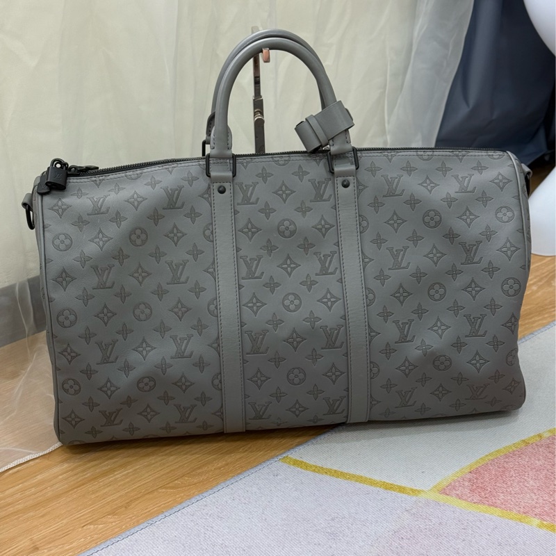 LV Keepall 50灰色壓紋小牛皮旅行袋✨最新晶片款-1