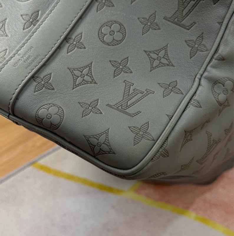 LV Keepall 50灰色壓紋小牛皮旅行袋✨最新晶片款-3