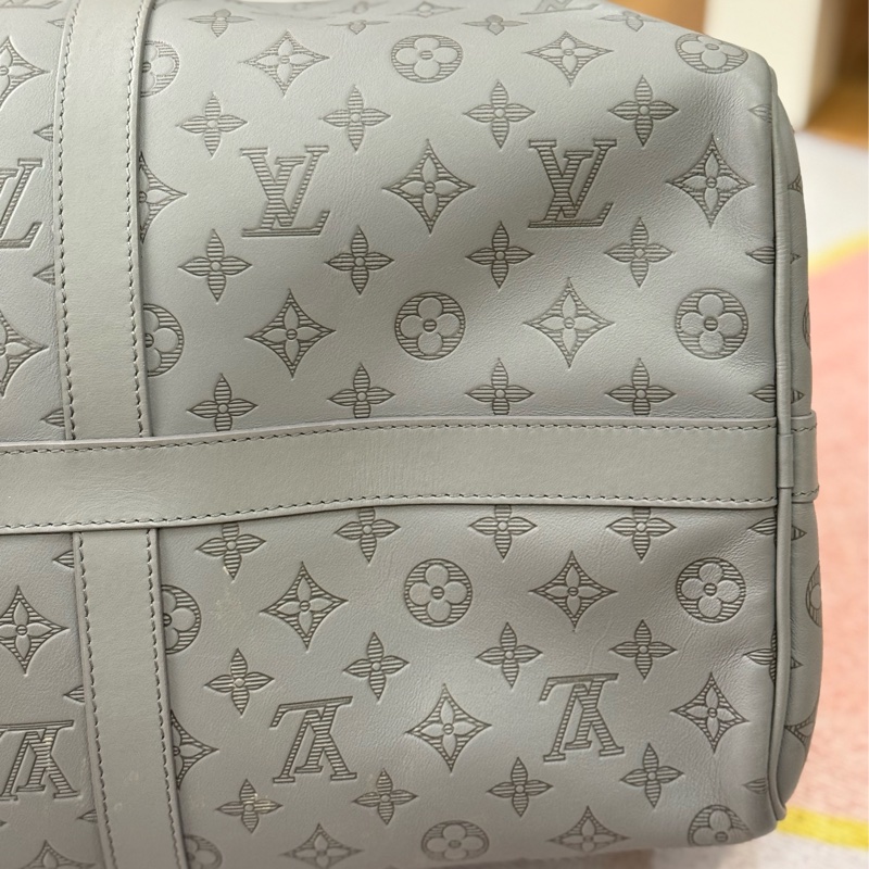 LV Keepall 50灰色壓紋小牛皮旅行袋✨最新晶片款-11